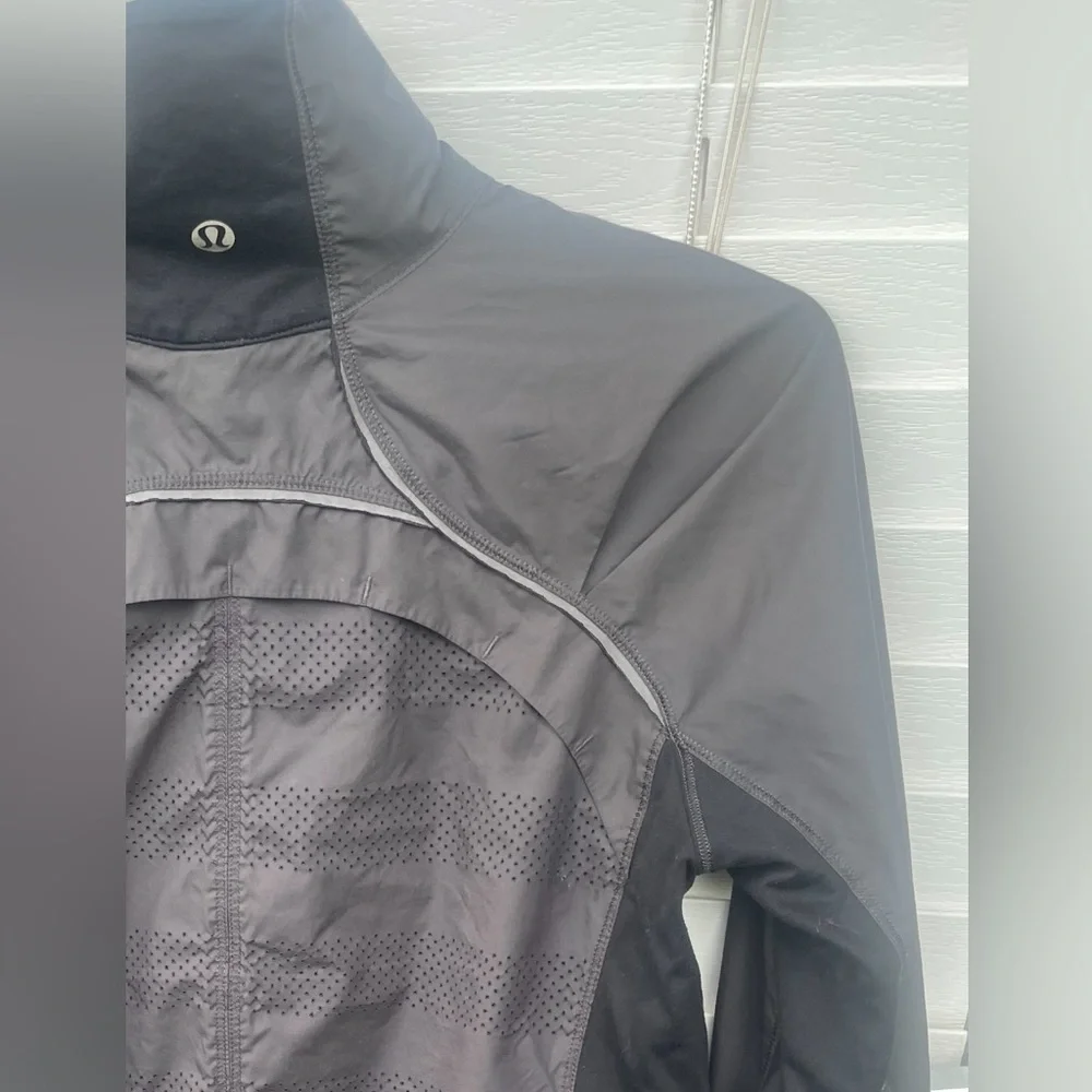 Lululemon Jacket - Picture 7 of 7